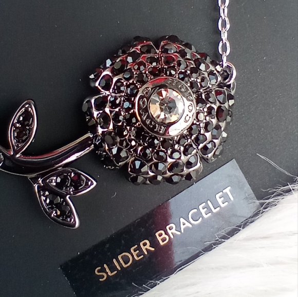 Coach Sparkling Daisy Slider Bracelet - Picture 5 of 10